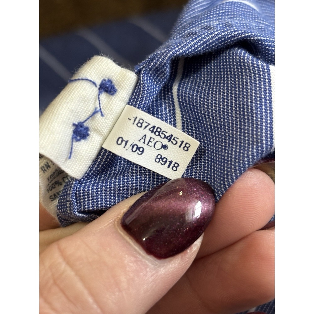 American Eagle Striped Button-Down Shirt - Vintage Fit Medium - Picture 5 of 7